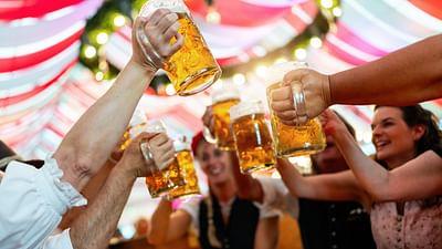 Braucht unsere Gesellschaft Alkohol?: 42 - Die Antwort auf fast alles