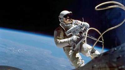 Die Eroberung des Mondes: "… nicht, weil es leicht zu erreichen ist … "