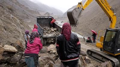 Eine Straße im Himalaya