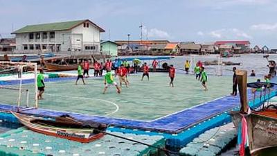 GEO Reportage: Koh Panyee, Thailands fußballverrückte Insel