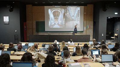 Hochschullehrer: Ein Beruf wird zur Herausforderung