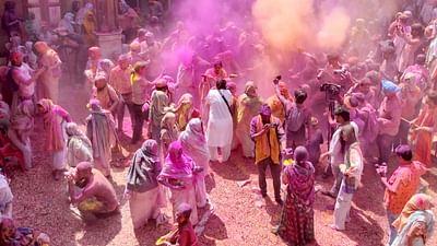Hoffnung für Indiens Witwen: Das Holi-Fest
