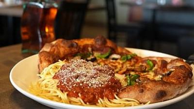 Küchen der Welt: Kanada: Pizza-ghetti