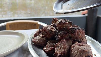 Küchen der Welt: Madeira: Espetadas Küchen der Welt: Madeira: Espetadas