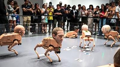 Mit offenen Augen: Roboterhunde - eine bissige Allegorie