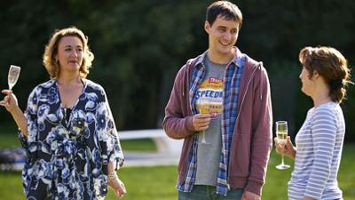 Mum - Staffel 3 (1/6): Montag