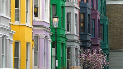 Stadt Land Kunst: Les Arcs à la Ruben Östlund / Usbekistan / Notting Hill