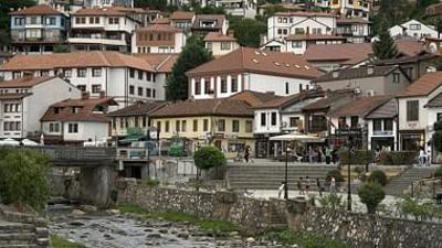 Stadt Land Kunst: Italo Calvino sieht die Welt von oben / Kosovo / Frankreich