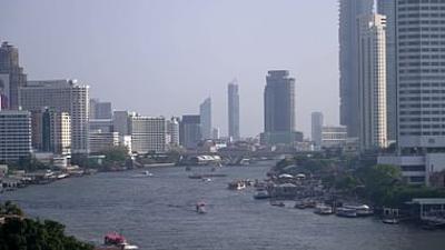 Stadt Land Kunst: Rattawut Lapcharoensaps Bangkok / Baskenland / Kanaren