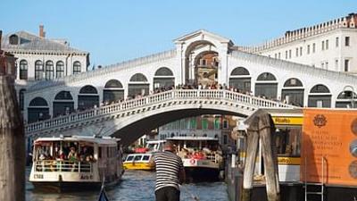 Stadt Land Kunst: Carlo Goldonis Venedig / Peru / Colombes