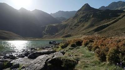 Stadt Land Kunst: Pyrenäen / Island / Bretagne