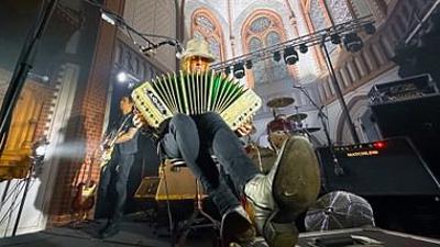 Twist: Holy Vibes? Neues Leben für alte Kirchen