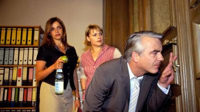 Edel & Starck: Staffel 1 Folge 11 Alter vor Schönheit