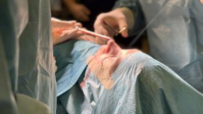 Ein Leben für die Schönheit: Staffel 8 Folge 1 Neue Praxis, neue Patienten