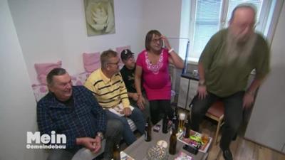 Mein Gemeindebau: Staffel 4 Folge 6: Dessousparty vs. Putzparty