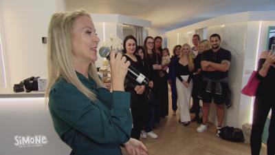 Simone, die letzte Lugnerin: Staffel 1 Folge 3 Bühne Frei