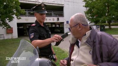 Stadtpolizei Baden: Staffel 1 Folge 4: Land unter nach Wasserrohrbruch