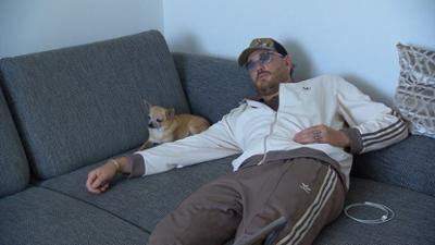 Tara & Dennis - Der Hofnarr liebt die Queen: Sackerl fürs Kackerl & Käse im Schrank