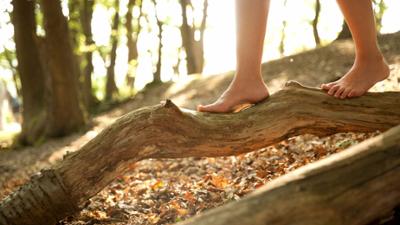 aktiv und gesund: Barfuß laufen, Schleimbeutel, koreanische Gesichtsmasken