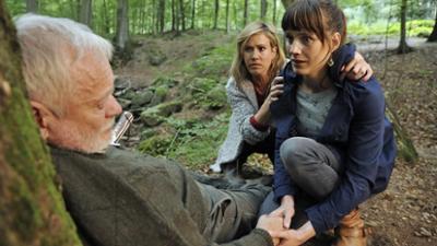 Alles Klara: Folge 42: Trauerschnäpper (S03/E10)