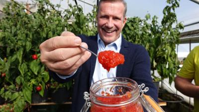Aufgegabelt von Alexander Herrmann: Alm-Mozzarella und Chili aus der Oberpfalz Aufgegabelt von Alexander Herrmann: Alm-Mozzarella und Chili aus der Oberpfalz
