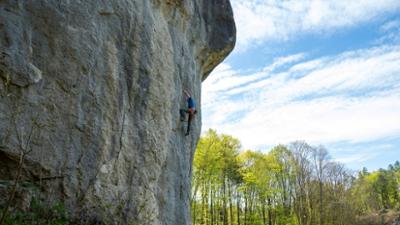 Bergauf-Bergab: Felswelten · Klettern und Höhlen im Frankenjura