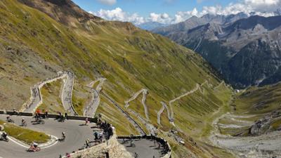 Bergauf-Bergab: Trails und Asphalt · Trans Bayerwald und Alpenpässe