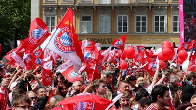 Blickpunkt Sport: Die Meisterfeier des FC Bayern München live vom Marienplatz
