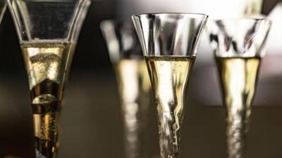 BR24: Prozess in Weiden - tödlicher Champagner