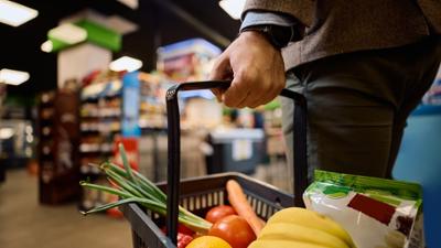 BR24: Sonntagsruhe vs. Shoppinglust: Braucht Bayern neue Ladenöffnungszeiten?