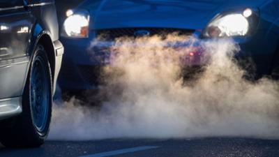 BR24: Zukunft oder Rückschritt: Doch kein Verbrenner-Aus?