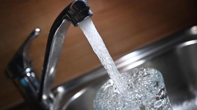 BR24: Wasserverbot in München: So knapp ist Trinkwasser in Bayern