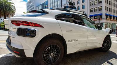 BR24: Ohne Fahrer durch München: Wie sicher sind Robotaxis?