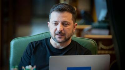 BR24: Proteste in der Ukraine - wackelt Selenskyj? BR24: Proteste in der Ukraine - wackelt Selenskyj?