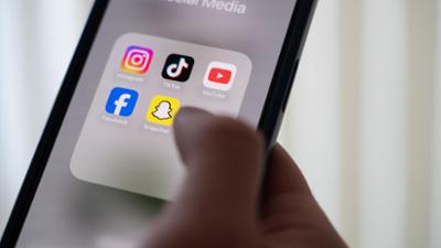 BR24: Social Media: Brauchen wir eine Altersgrenze? BR24: Social Media: Brauchen wir eine Altersgrenze?