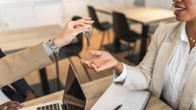 BR24: Wohnungssuche: Makler haften bei Diskriminierung