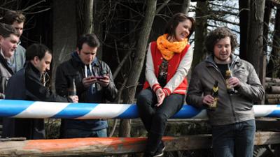 Dahoam is Dahoam: Wer hat den Maibaum geklaut? · 28.04.15 Folge 1502