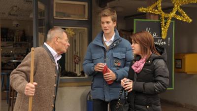 Dahoam is Dahoam: Möbel statt Böller · 30.12.13 Folge 1243