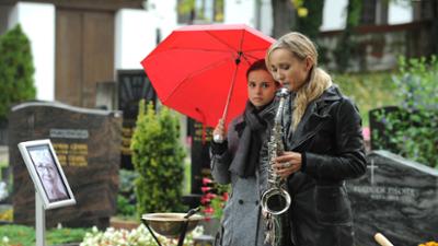 Dahoam is Dahoam: Mamas Lied · 13.12.12 Folge 1042