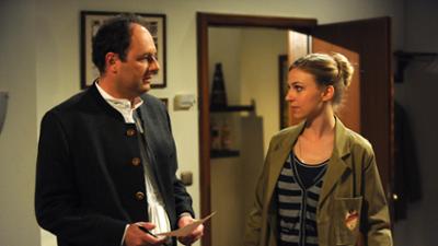 Dahoam is Dahoam: Jugendsünden · 14.05.12 Folge 923 Dahoam is Dahoam: Jugendsünden · 14.05.12 Folge 923
