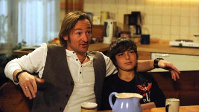 Dahoam is Dahoam: Bewährt gewehrt · 23.05.12 Folge 928 Dahoam is Dahoam: Bewährt gewehrt · 23.05.12 Folge 928