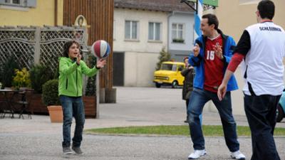 Dahoam is Dahoam: Freiwurf für Felix · 31.05.12 Folge 932 Dahoam is Dahoam: Freiwurf für Felix · 31.05.12 Folge 932