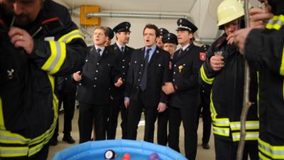 Dahoam is Dahoam: Eine Runde Wüstenschnaps · 17.04.13 Folge 1106