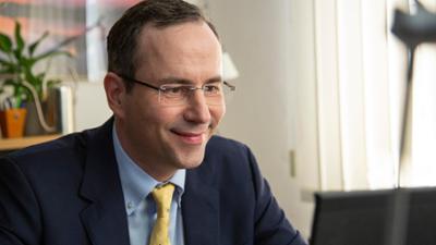 Das Institut - Oase des Scheiterns: Folge 11: Der Exorzismus der Anneliese E.