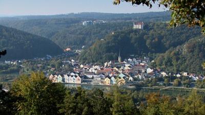 Der Ökobräu im Altmühltal: · Wo Dinkel und Emmer zu Bier werden