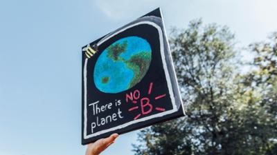 DokThema: Politik statt Protest