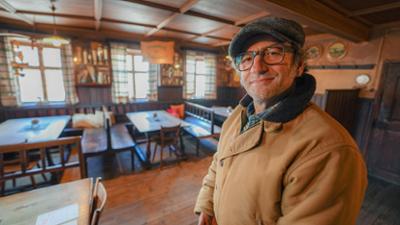 freizeit: Schmidt Max und die geretteten Dorfwirtschaften