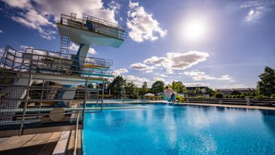 freizeit: Arschbombe - der perfekte Splash