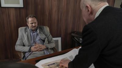 Hindafing: Folge 2: Der Mann der Stunde (S02/E02)