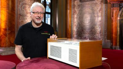 Kunst + Krempel: Plattenspieler "Schneewittchensarg" · Bauhaus-Design und mehr